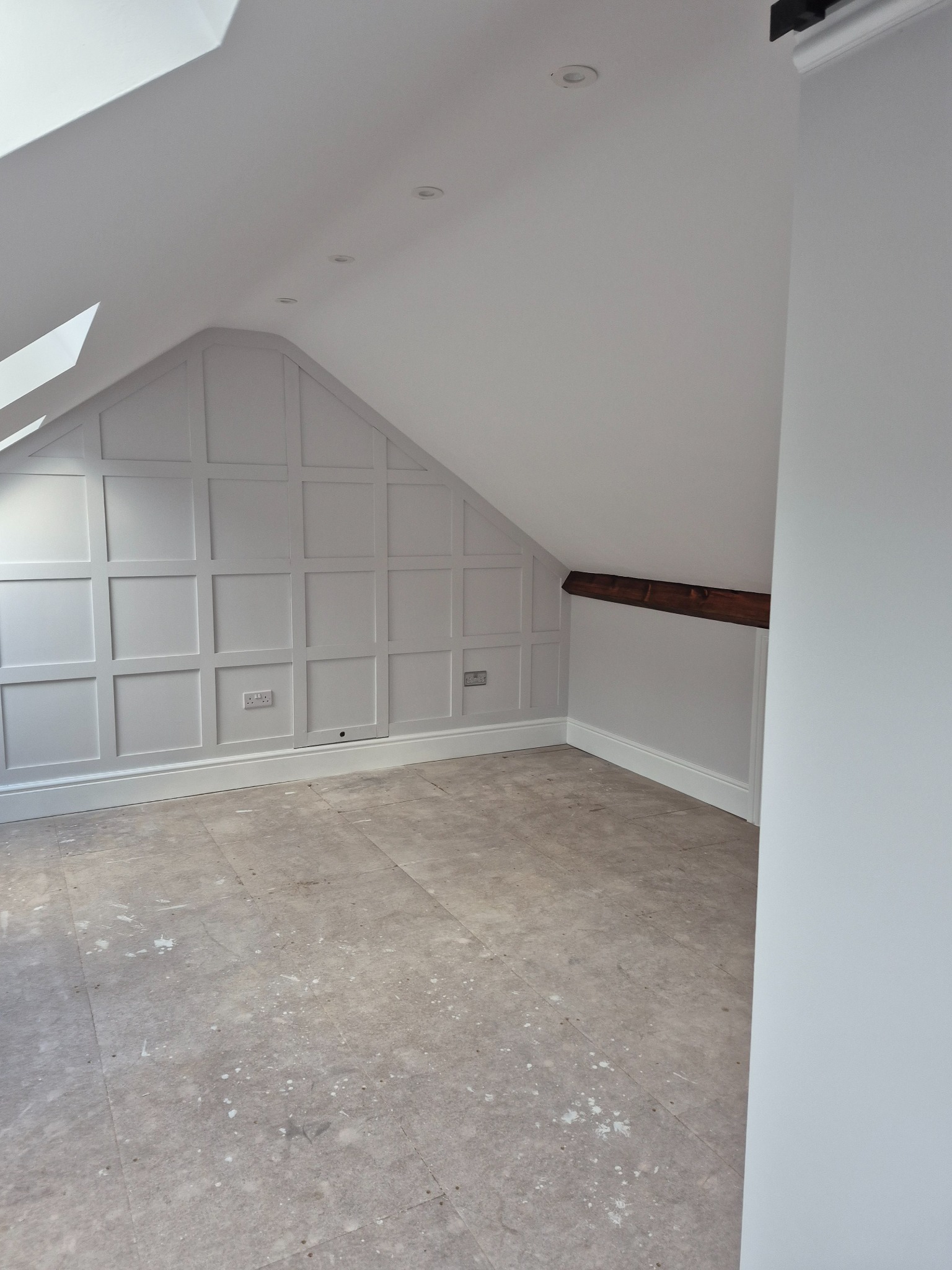Attic Conversion & Bespoke Staircase - Finished attic detail
