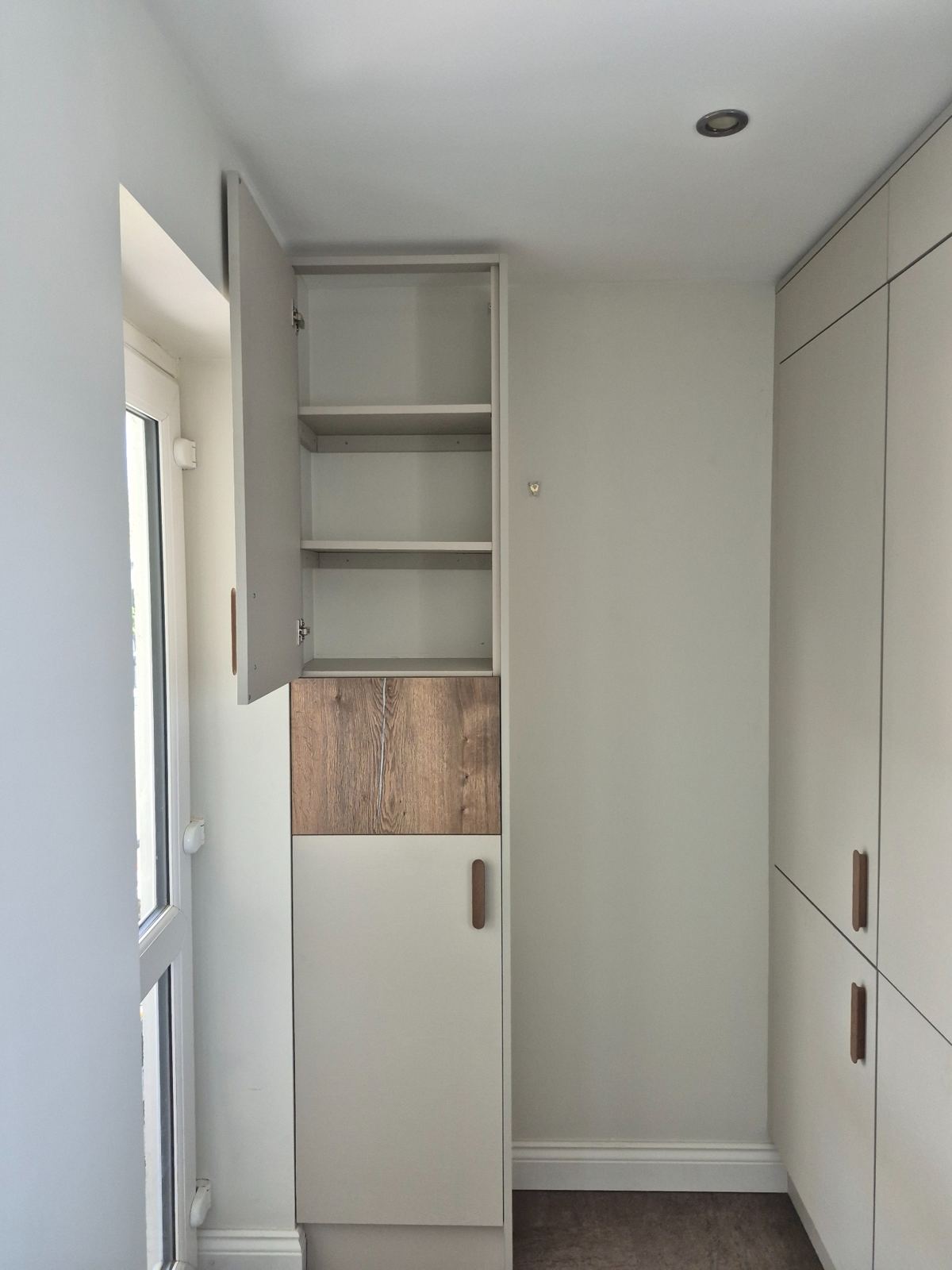 Bespoke fitted storage - Finished storage detail